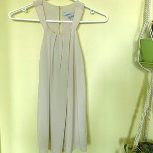 Sleeveless pleated top